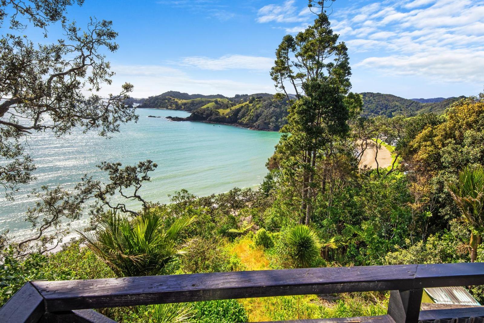 Bayview Beauty - Helena Bay Holiday Home Lyttelton Exterior photo