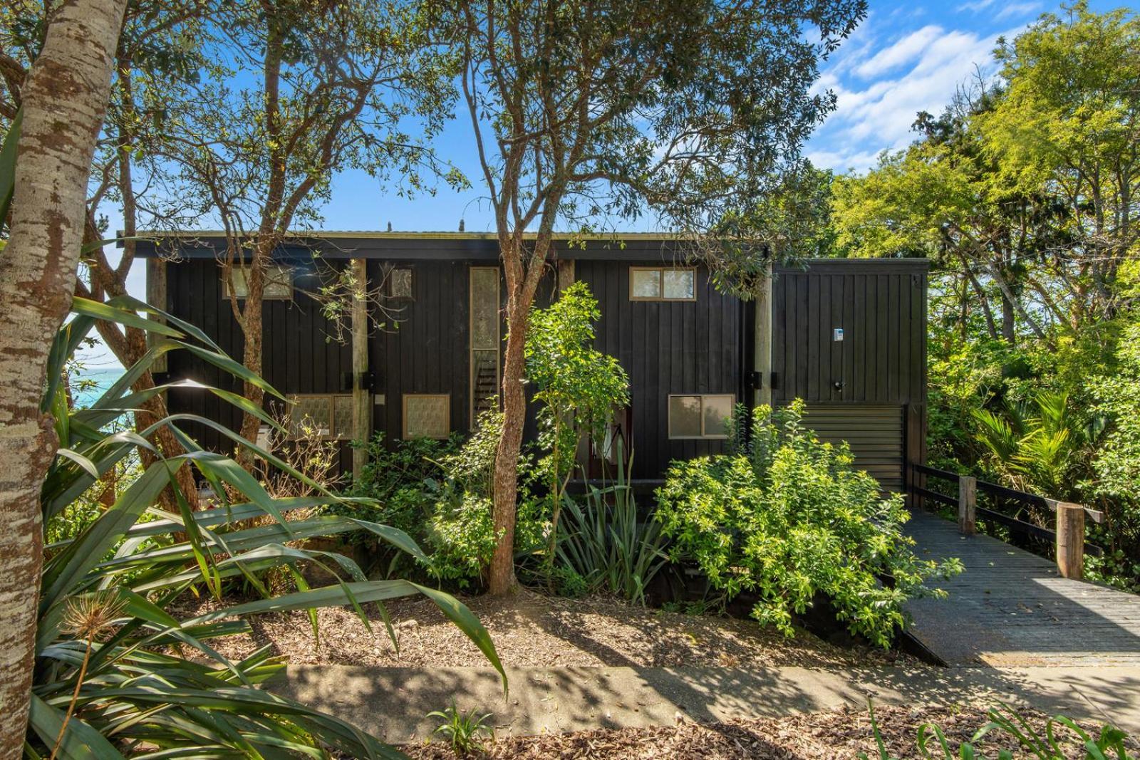 Bayview Beauty - Helena Bay Holiday Home Lyttelton Exterior photo